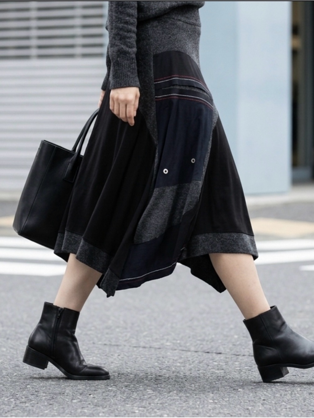 Stunning Vintage Joseph Ribkoff Black, Red, Grey Winter Long Pocket Skirt
